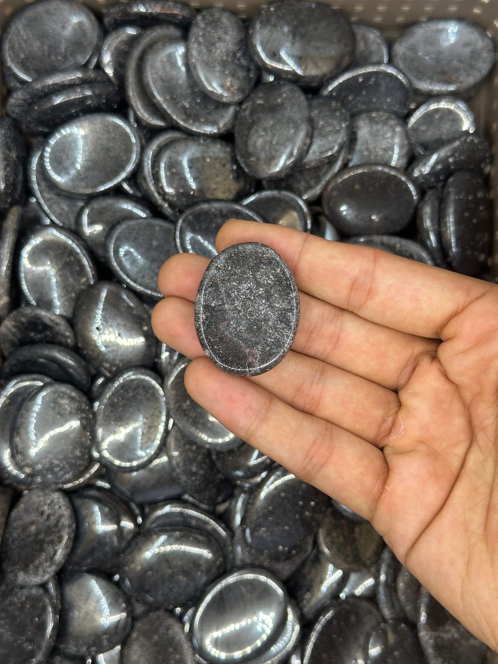 Larvakite image 9