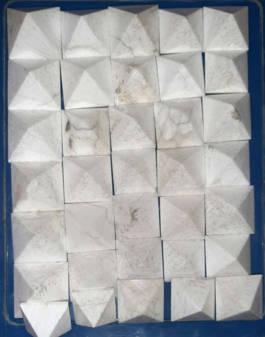 Scolecite Pyramids image 0