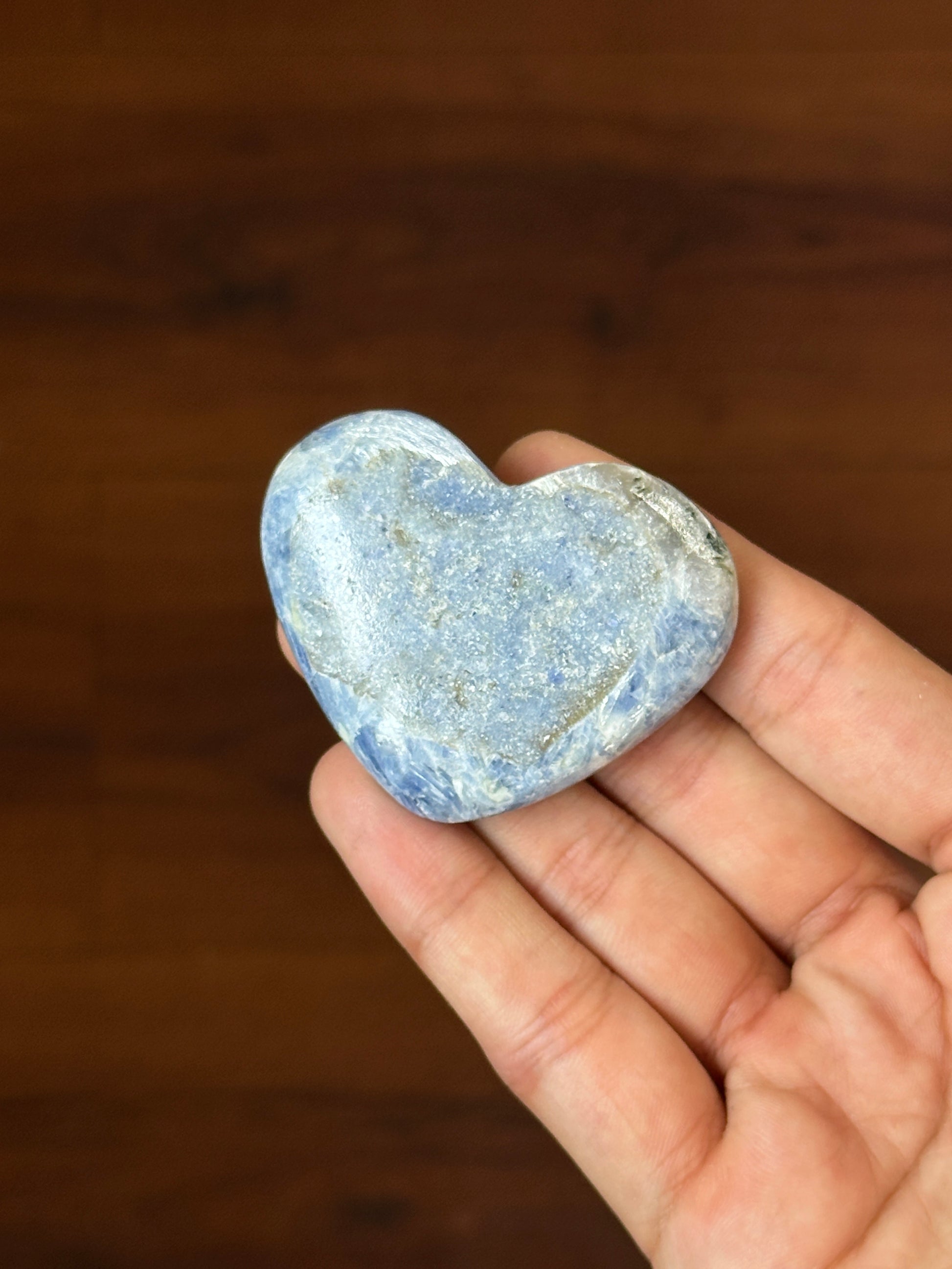 Kyanite in Quartz image 8