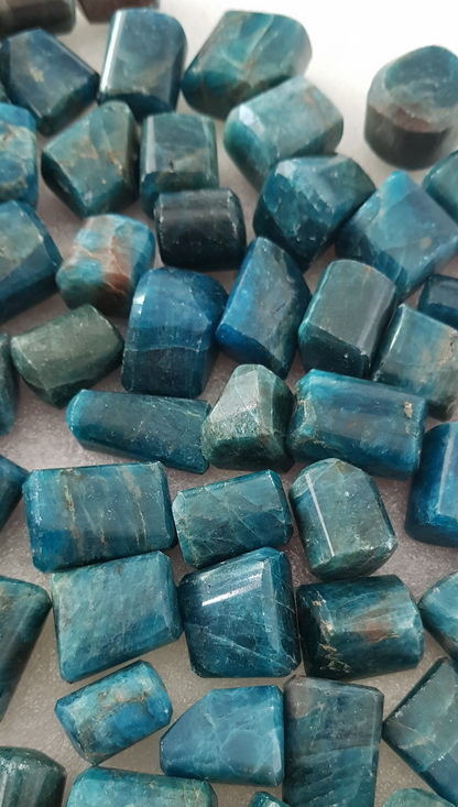 Apatite Tumbled Stones image 0