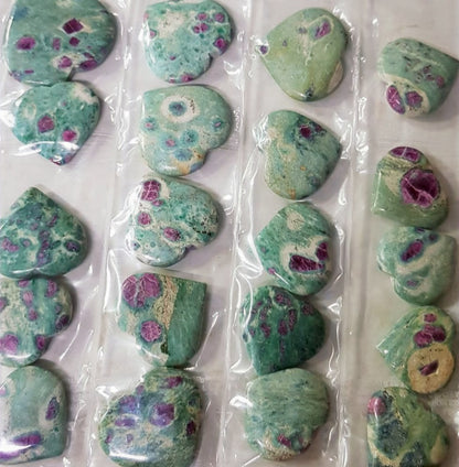 Ruby Fuschite Hearts (Mix Size 25-50 mm) image 1