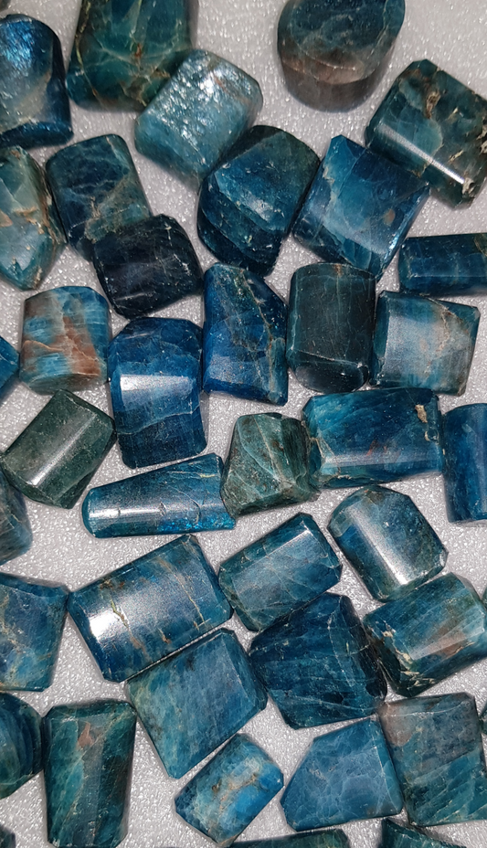 Apatite Tumbled Stones image 1