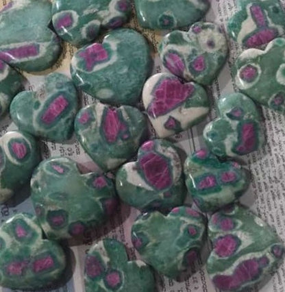 Ruby Fuschite Hearts (Mix Size 25-50 mm) image 0