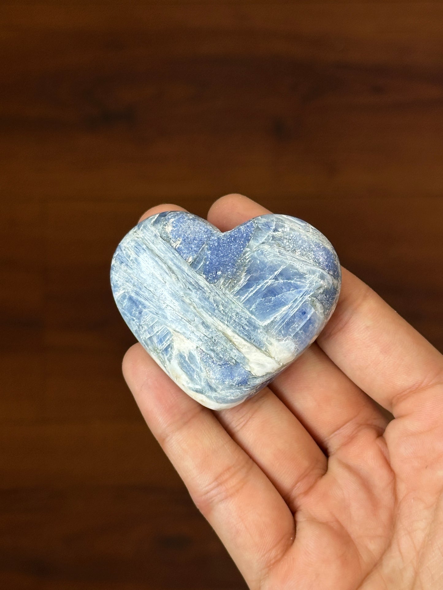 Kyanite in Quartz image 5