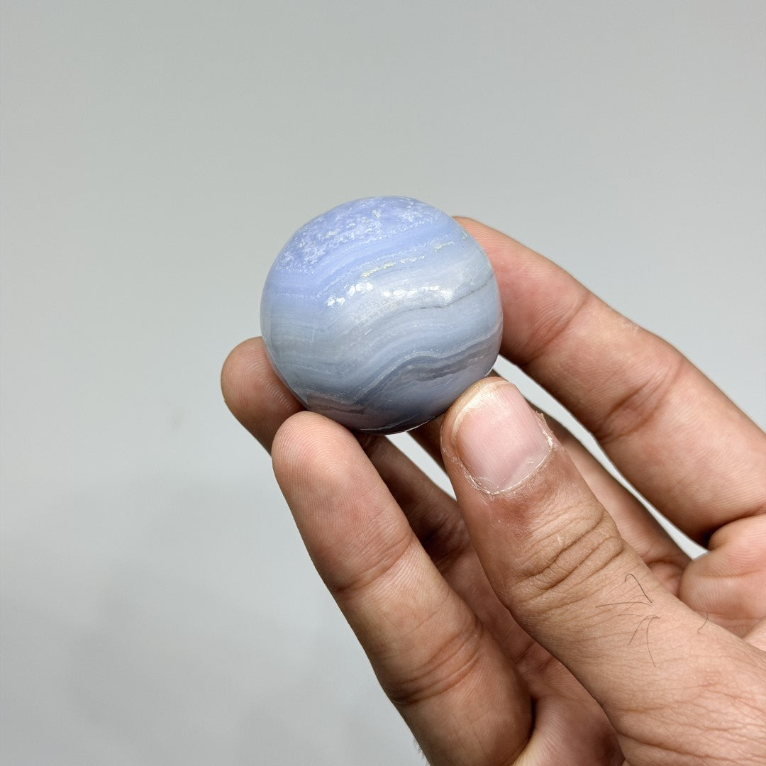Blue Lace Agate Spheres (1KG)