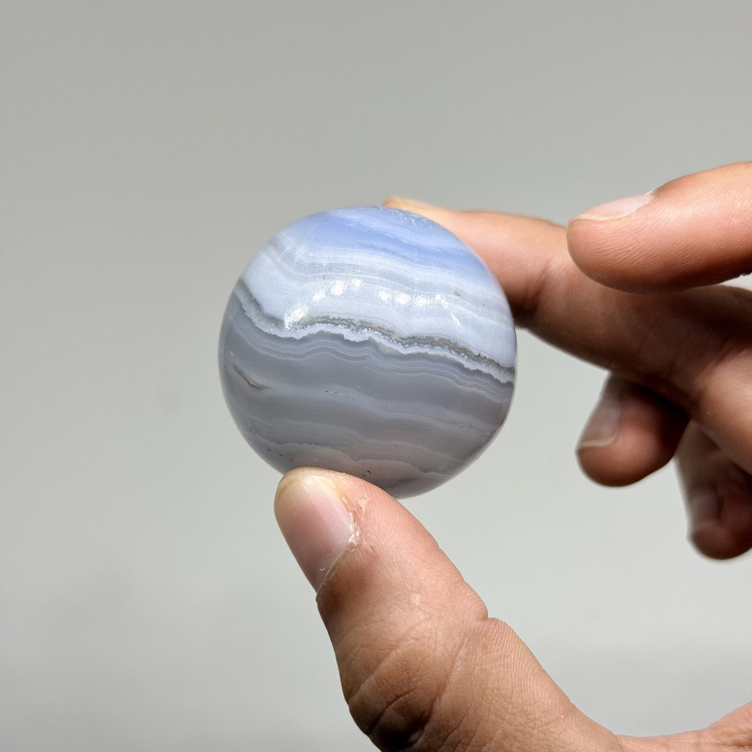 Blue Lace Agate Spheres (1KG)