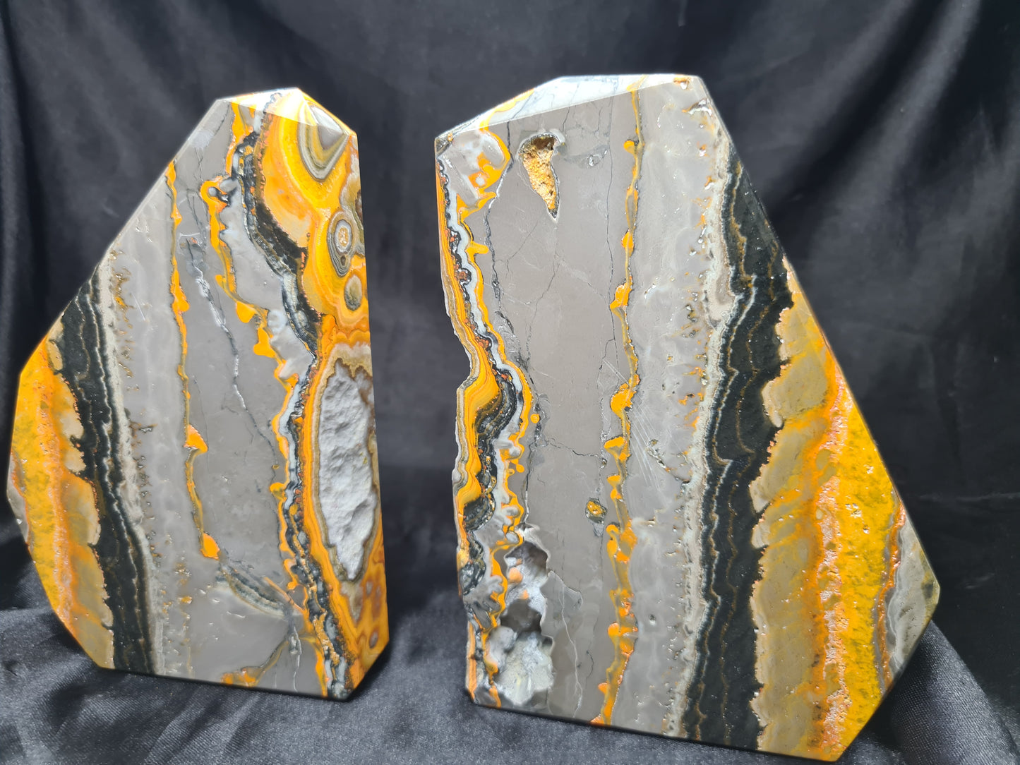 Bumble Bee Jasper Towers image 2