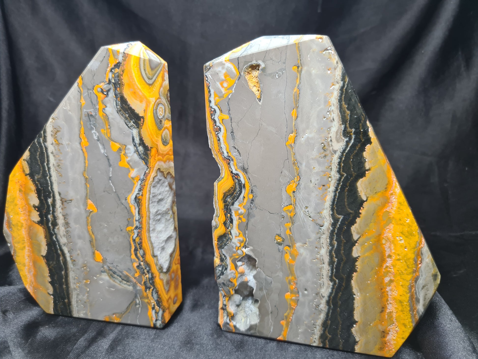 Bumble Bee Jasper Towers image 2