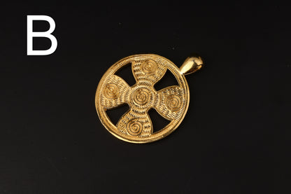 Metal Gold Tone Pendants