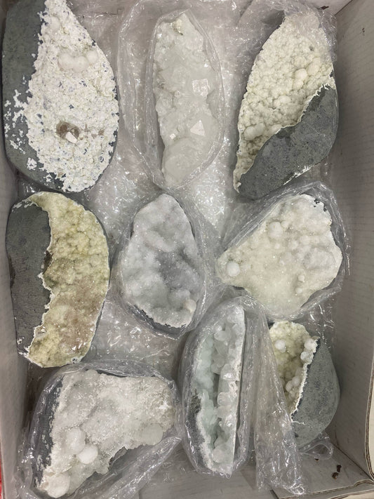 Gyrolite Mineral - 1.7 kg 9 pcs