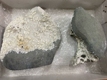 Gyrolite Mineral - 2 kg 2 pcs