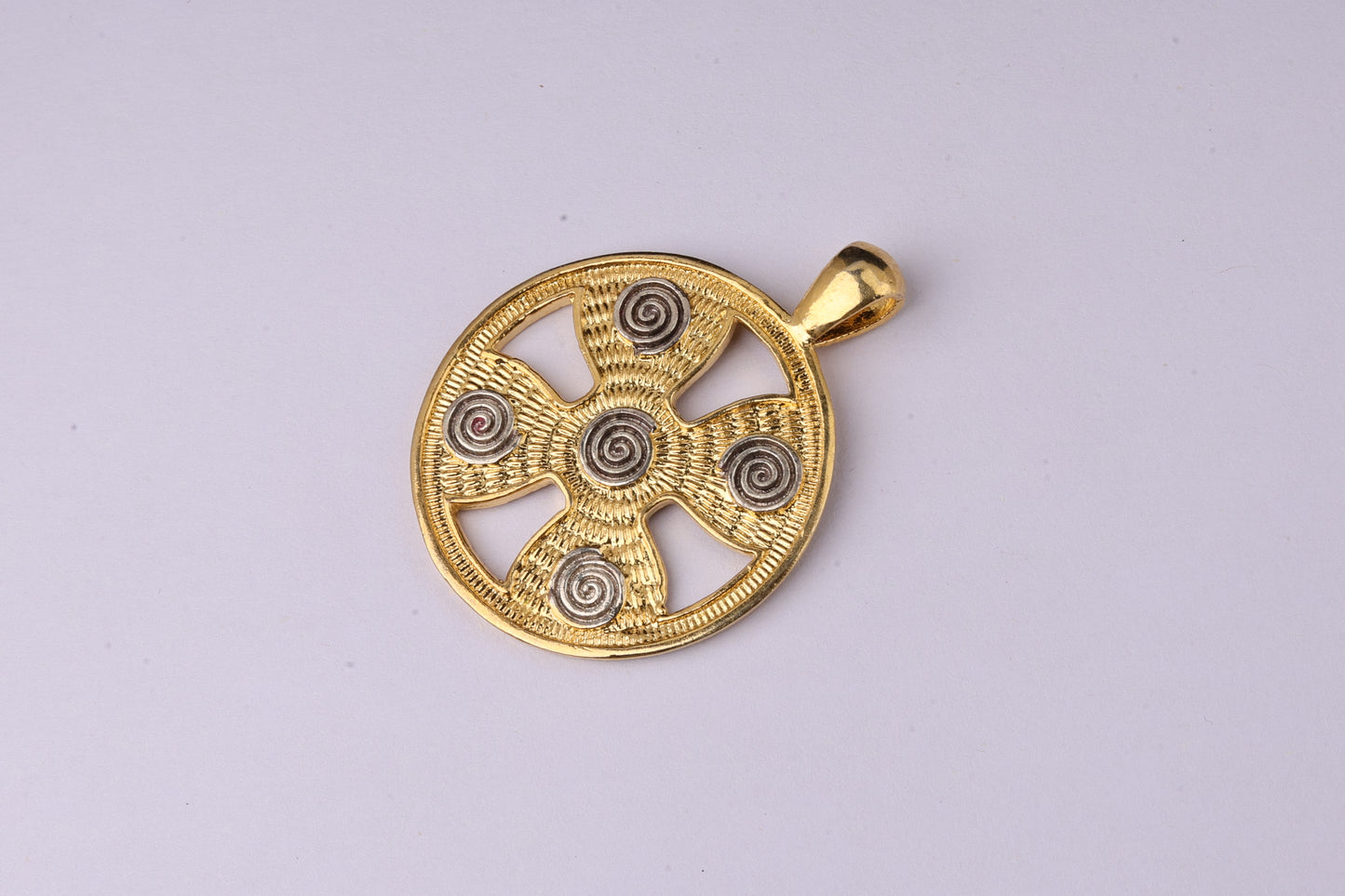 Metal Gold Tone Pendants