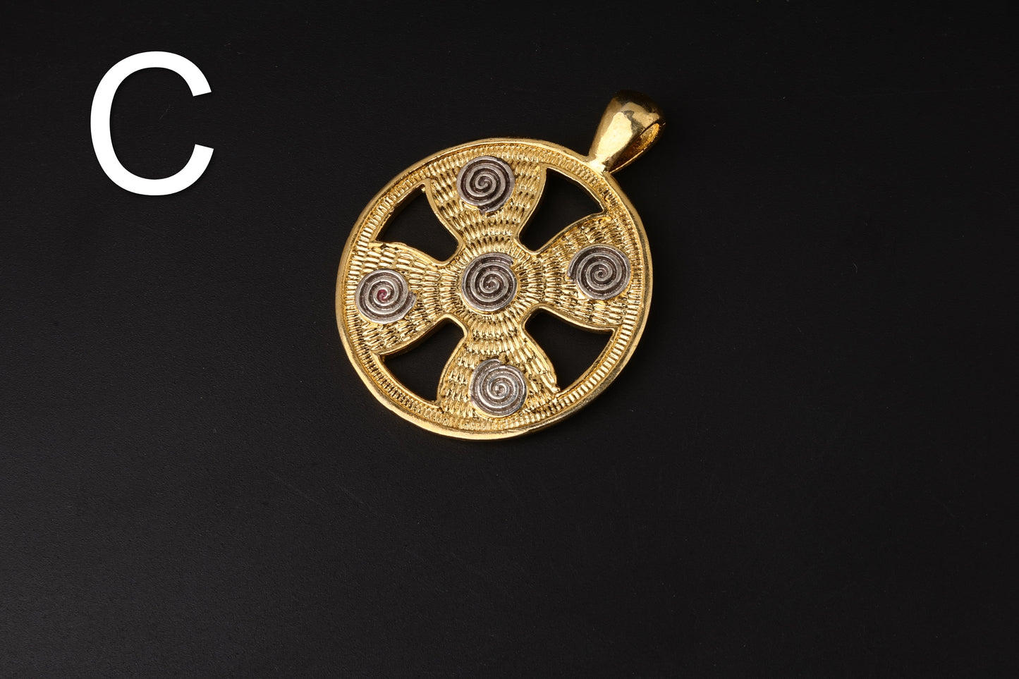 Metal Gold Tone Pendants