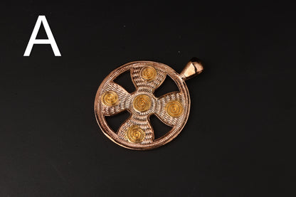 Metal Gold Tone Pendants