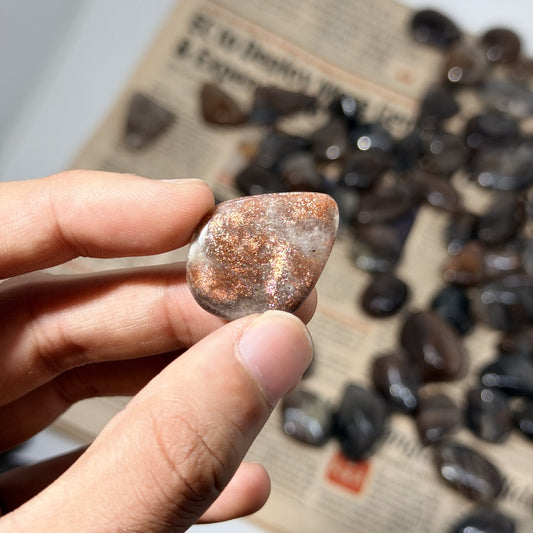 Arusha Sunstone with Iolite Tumbled Stones (1KG)
