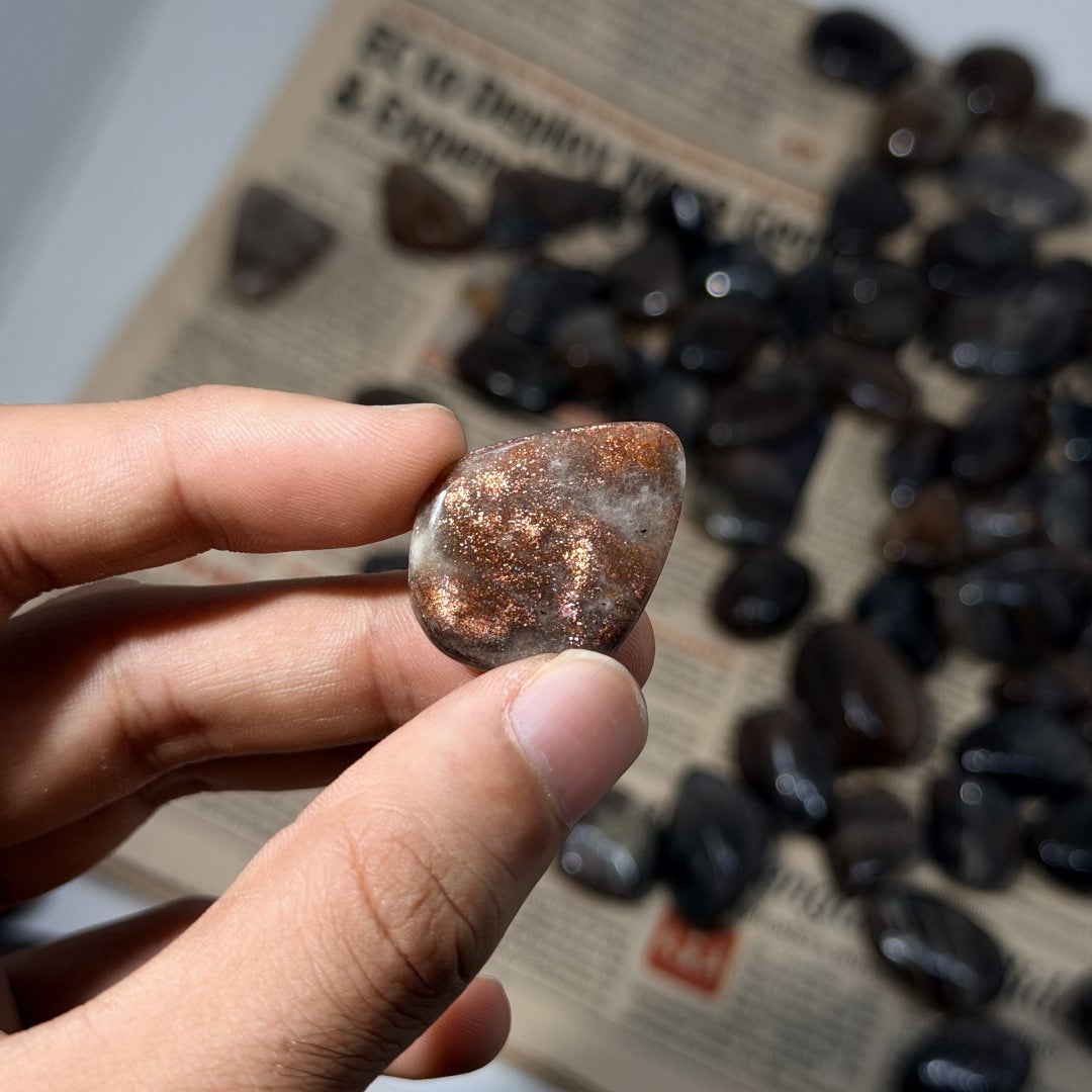 Arusha Sunstone with Iolite Tumbled Stones (1KG)