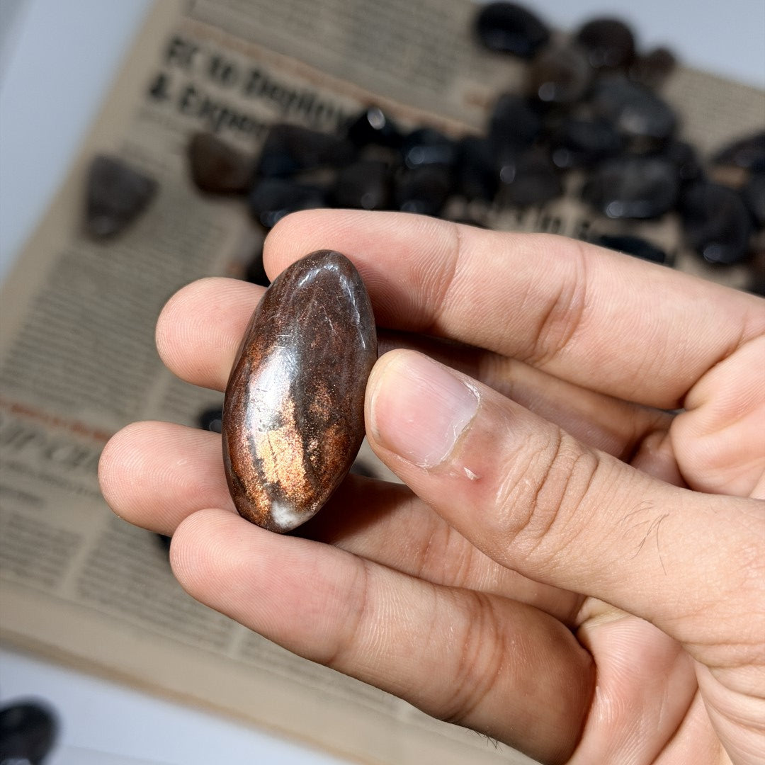Arusha Sunstone with Iolite Tumbled Stones (1KG)
