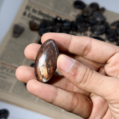 Arusha Sunstone with Iolite Tumbled Stones (1KG)