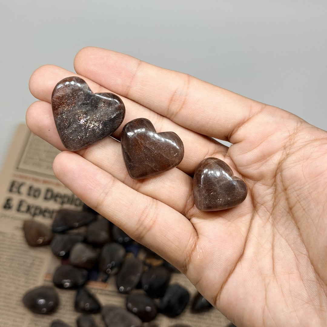 Arusha Sunstone with Iolite Hearts (1KG)