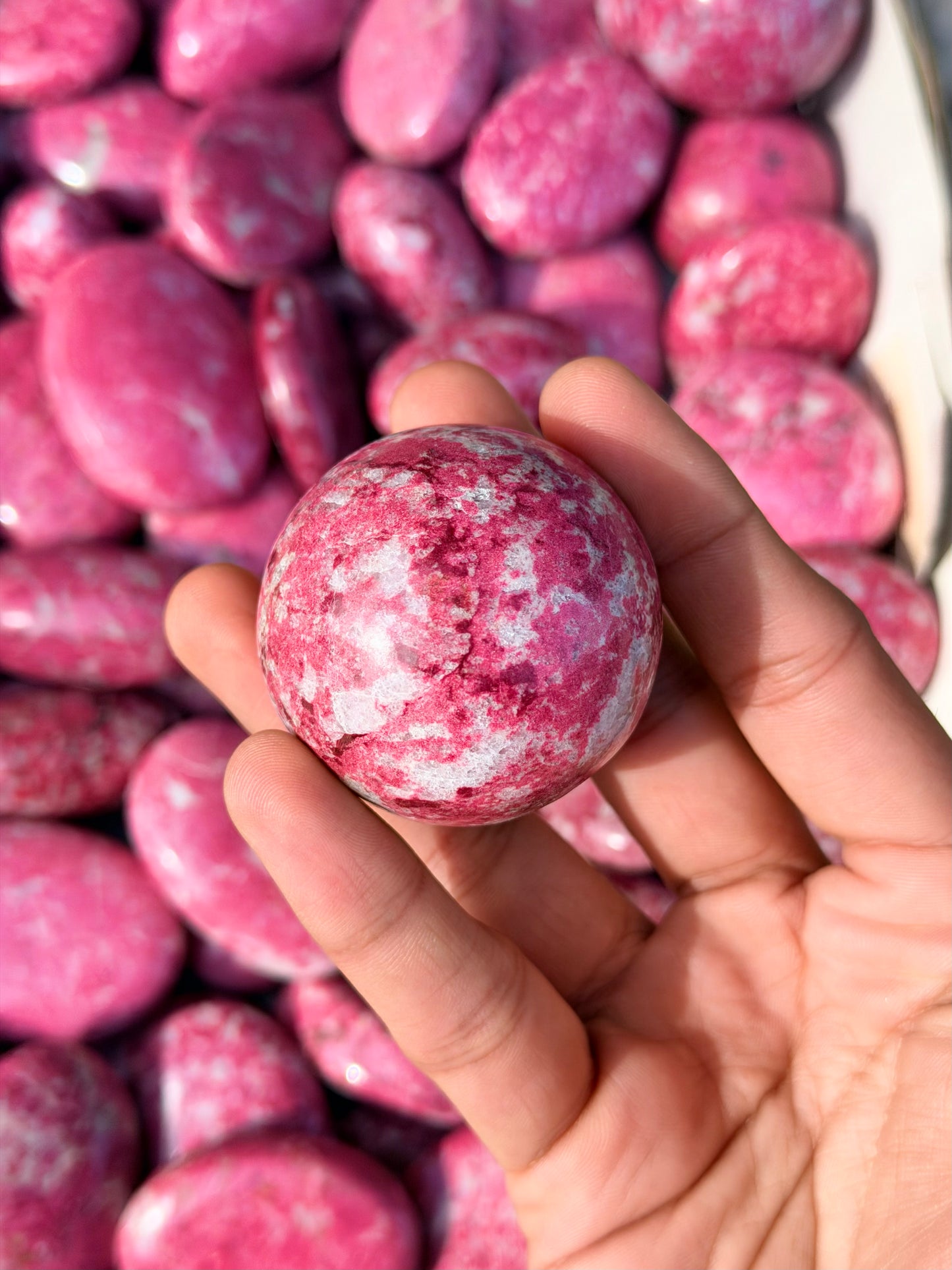 Red Thulite Spheres (1KG) (AAA)