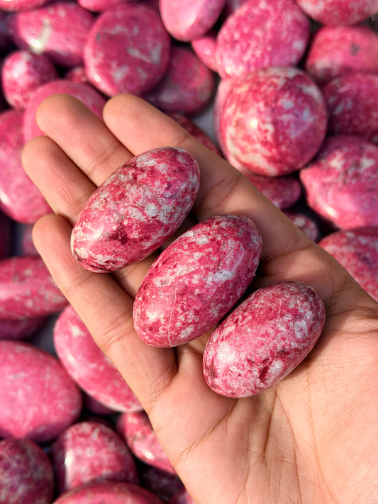 Red Thulite Shivas (1KG) (AAA)