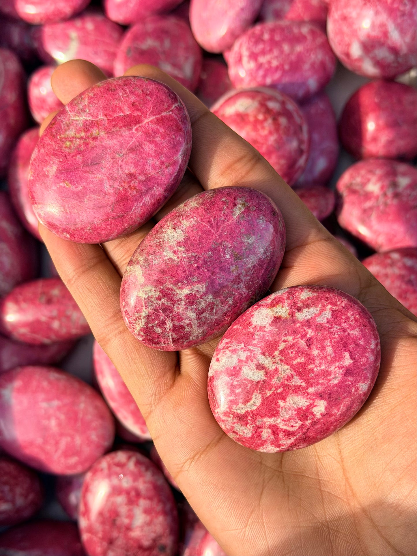 Red Thulite Palmstones (1kg) AAA