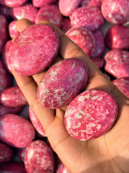 Red Thulite Palmstones (1kg) AAA