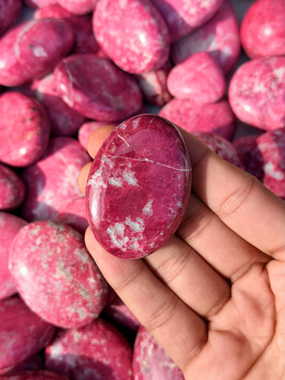 Red Thulite Palmstones (1kg) AAA