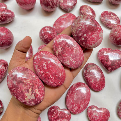 Red Thulite Palmstones (1kg) AAA