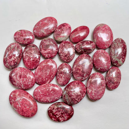 Red Thulite Palmstones (1kg) AAA