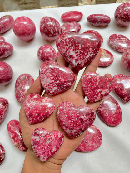 Red Thulite Hearts (1kg) - AAA