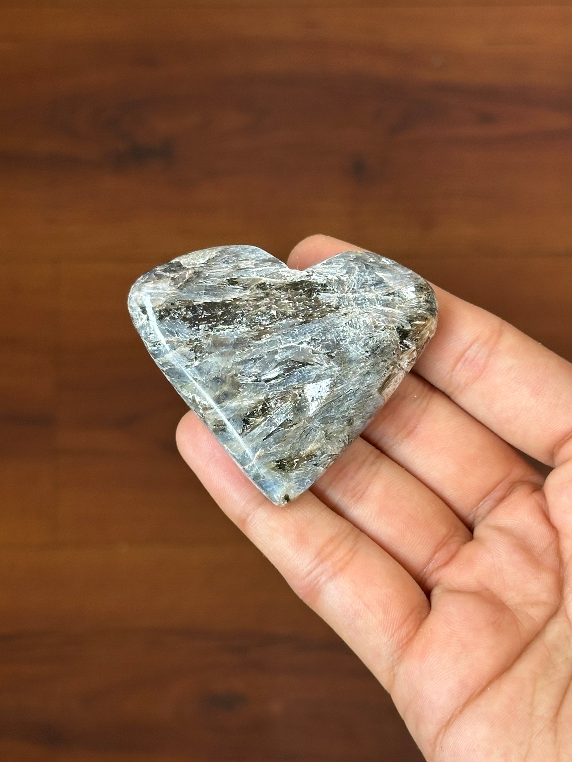 Kyanite in Quartz image 10