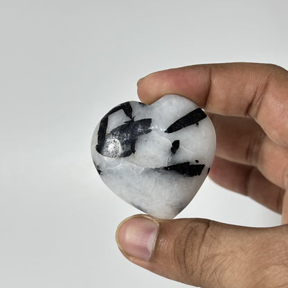 Tourmaline in Quartz Hearts (1KG)