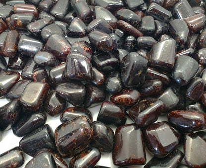Garnet Tumbled Stones image 1