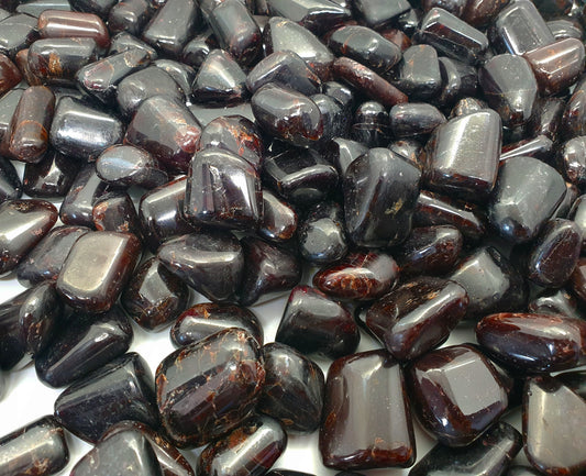 Garnet Tumbled Stones image 1