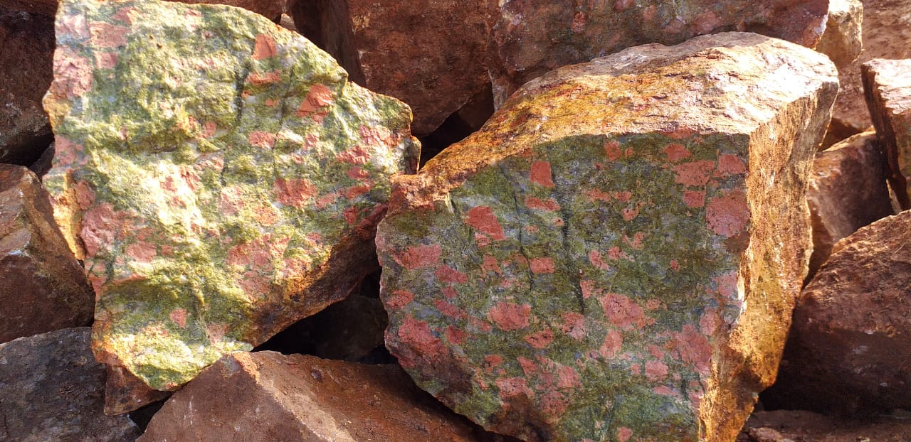 Unakite Rough image 0