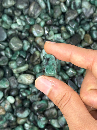 Emerald Tumble image 3