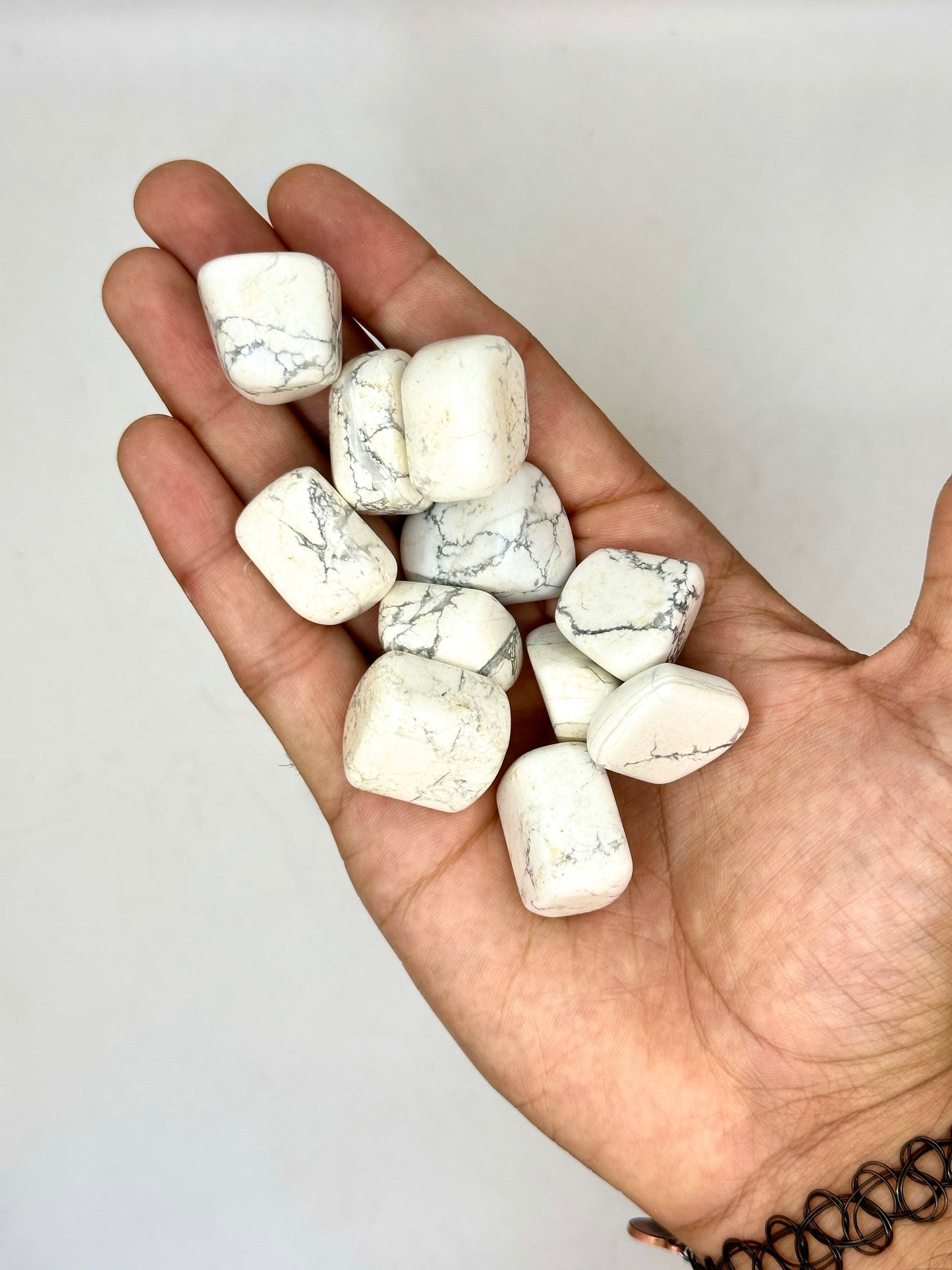 Howlite Tumbles image 0