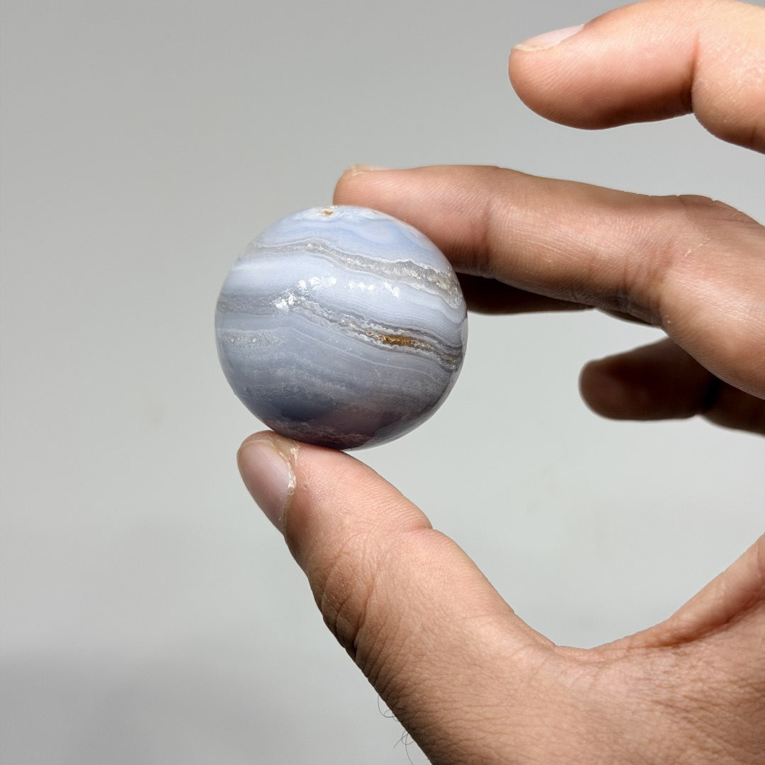 Blue Lace Agate Spheres (1KG)