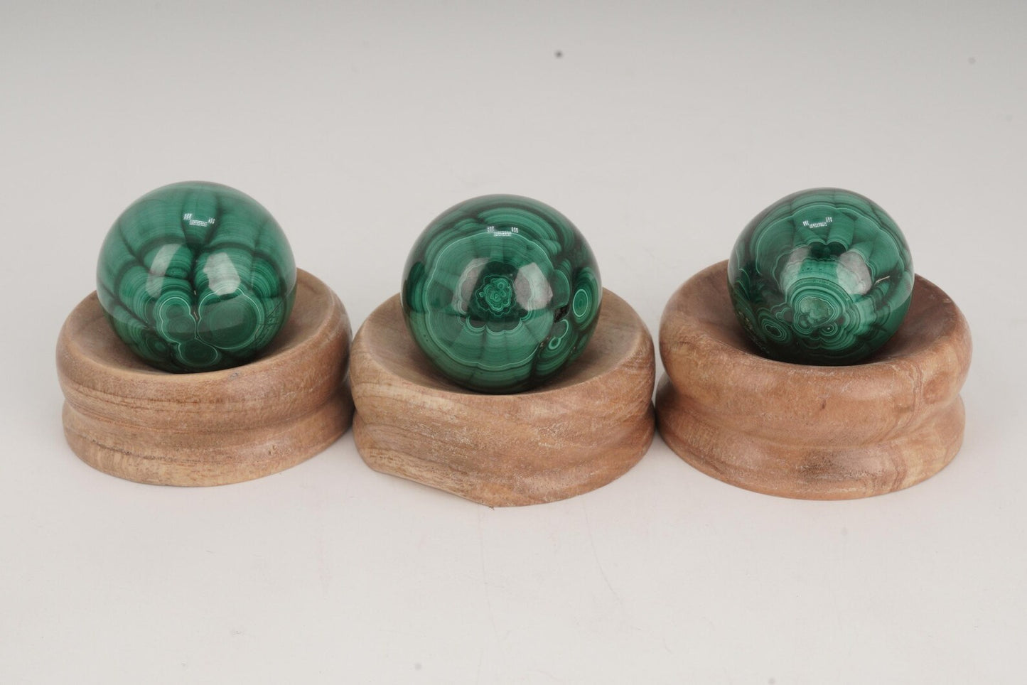 Malachite Sphere (1KG)