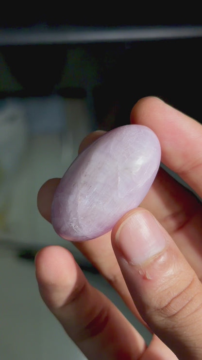 Kunzite Shivalingam (1KG)