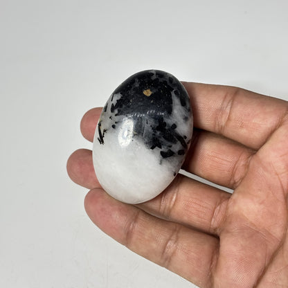 Tourmaline in Quartz Palmstones (1KG)