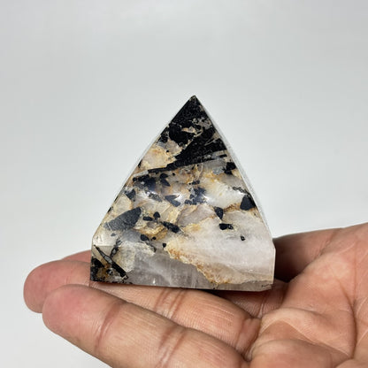 Tourmaline in Quartz Pyramid (1KG)