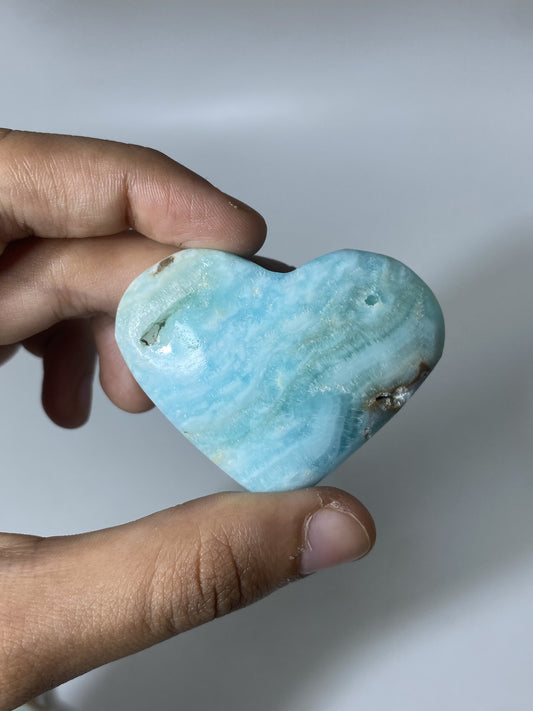 Caribbean Calcite Heart (1kg)